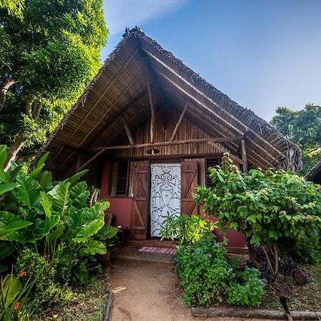 Sakatia Lodge Ampasimena Екстер'єр фото