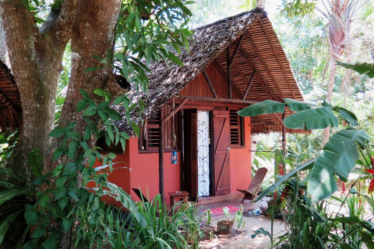 Sakatia Lodge Ampasimena Екстер'єр фото