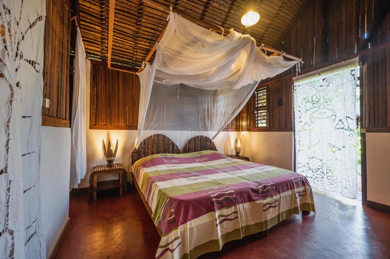 Sakatia Lodge Ampasimena Екстер'єр фото
